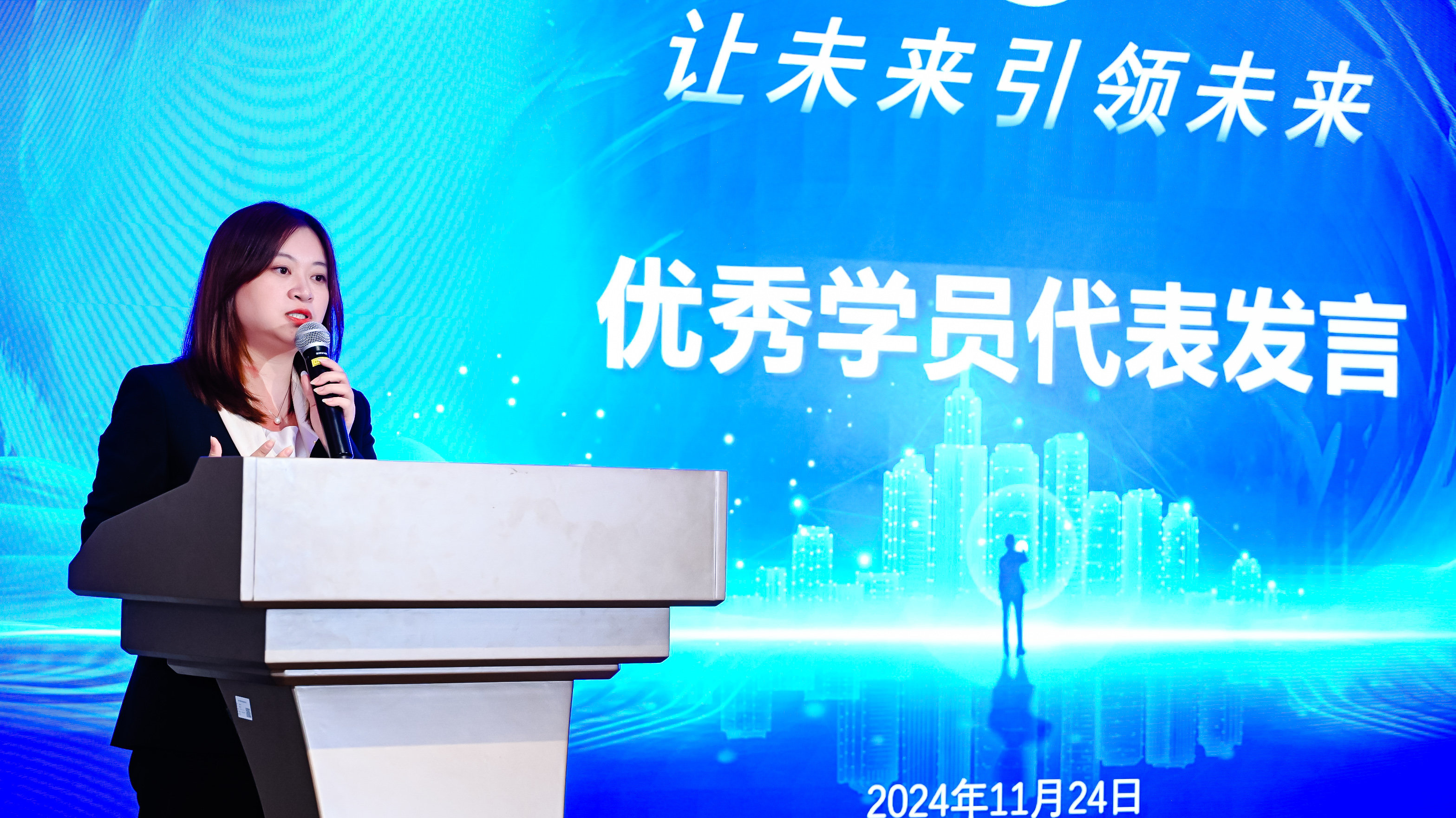 由行业顶尖科研机构引领的青训技术创新成果不断转化，行业突飞猛进的简单介绍