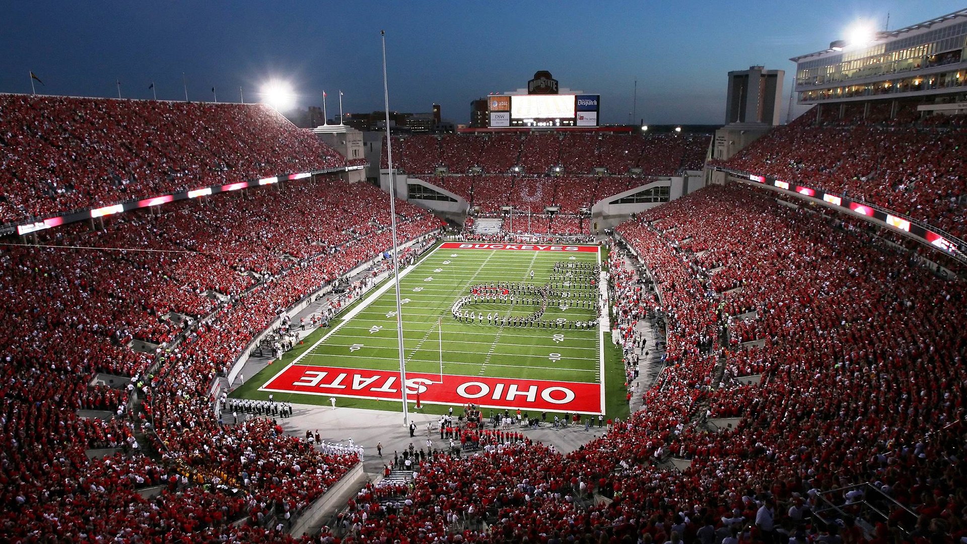 ayx爱游戏官网-“逆境中的坚持”——车手抗压应变的真实故事